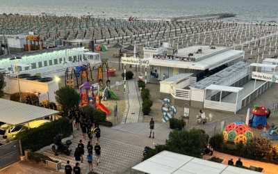 Obóz młodzieżowy, Rimini h. Crown*** - obóz Chill out Zone - wylot z Warszawy Hotel Crown***, 8 dni 14-18 lat